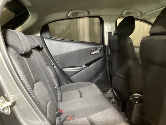 デミオ １．５　１５Ｓ　ツーリング　ダークガラス　マツダコネクトナビ　外部接続ハブ　ＬＥＤヘッドライト　運転席＆助手席シートヒーター　アドバンストキー　フルオートエアコン　コーナーソナー　地デジ　インテリジェントキー　記録簿　ＤＶＤ（10枚目）