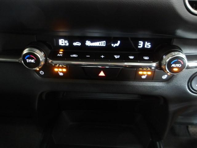 ���x�̐ݒ�݂̂ŉ��K�ȕ��ʂ⃂�[�h�Ȃǂ������������Ă����t���I�[�g�G�A�R���𑕔��I�^�]�ȂƏ���Ȃŉ��x�̌ʐݒ���\�ȏ�A�������ɂ͊������A�V�[�g�q�[�^�[�ƃX�e�A�����O�q�[�^�[���������Ă��܂��B