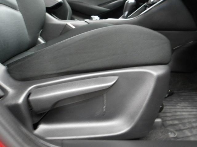 �^�]�Ȃɂ̓h���C�o�[�̑̌^��D�݂ɉ����đO����������łȂ��A�����̒������ł���V�[�g���t�^�[�𑕔��I