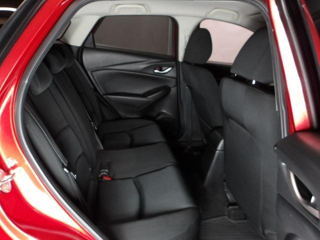 ��Ȃ��������Ƃ��낰��X�y�[�X���m�ۂ��A������̑O�ʏՓˎ��ɂ͌�ȏ���̉����g���V�[�g���犊�藎���邱�Ƃ�}������\���ɂȂ��Ă��܂��B