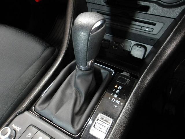 �A�N�Z���y�_���𓥂ݍ��ޗʂ⑬���ɉ����ĕϑ��p�^�[�����œK���䂵�A�l�n��̂̉^�]���o�𔭊����Ă����U���I�[�g�}�I