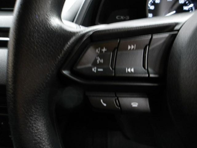 �I�[�f�B�I�����[�g�R���g���[���X�C�b�`�ɂ��A�茳�ł̃X�e���I�����A�n���Y�t���[�ʘb���y���߂܂��B