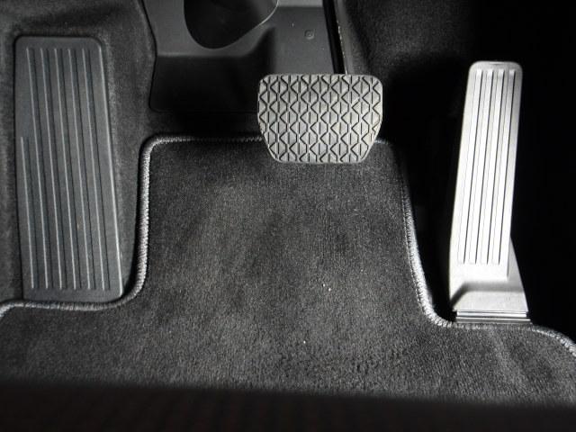 ＣＸ－３０ ２．０　２０Ｓ　ツーリング　３６０°セーフティ＆コンフォートパッケージ　ブラックレザーパッケージ　ＢＯＳＥ　運転席パワーシート　１０．２５インチセンターディスプレイ　禁煙　パワーリアゲート　レーダークルーズコントロール　ＬＥＤ（34枚目）