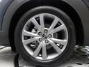 純正アルミホイールがボディデザインをより一層引き立たせます。