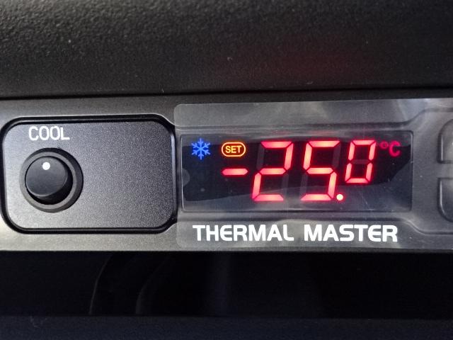 ハイゼットトラック 　冷蔵冷凍車　－２５℃設定強温冷凍車　サーマルマスター製　　２コンプレッサー　強化サス　マット　バイザー　スノコ　ＣＶＴ（18枚目）