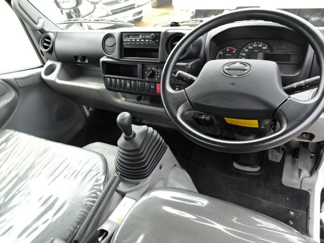 デュトロ 　パワーゲート付　２ｔ積載１０尺　４．０Ｄターボ　５ＭＴ　極東開発製６００Ｋｇ垂直ゲート　電動格納ミラー　ＥＴＣ　ドラレコ　新品木製床　ＴＫＧ－ＸＺＣ６０５Ｍ（30枚目）