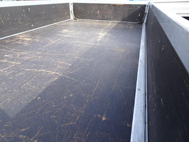 エルフトラック フルフラットロー 1.5t積載10尺平ボディ 5MT 3.0Dターボ ワンオーナー キーレス ETC 電動格納ミラー メッキグリル TKG-NHR85A(21枚目)