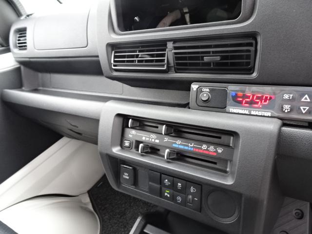 ハイゼットトラック 　冷凍車　－２５℃設定　サーマルマスター製冷凍機　スマアシ　レーンアシスト　２コンプレッサー　強化サス　ハロゲンヘッドライト　コーナーセンサー　ヒルホールドシステム　ＶＳＣ＆ＴＲＣ　ＣＶＴ（32枚目）
