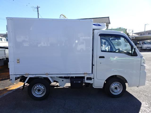 ハイゼットトラック 　冷凍車　－２５℃設定　サーマルマスター製冷凍機　スマアシ　省力パック　レーンアシスト　２コンプレッサー　強化サス　ハロゲンヘッドライト　コーナーセンサー　キーフリー　ヒルホールドシステム　ＣＶＴ（31枚目）