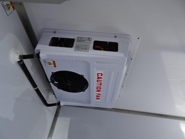 ハイゼットトラック 　冷凍車　－２５℃設定　サーマルマスター製冷凍機　スマアシ　省力パック　レーンアシスト　２コンプレッサー　強化サス　ハロゲンヘッドライト　コーナーセンサー　キーフリー　ヒルホールドシステム　ＣＶＴ（68枚目）