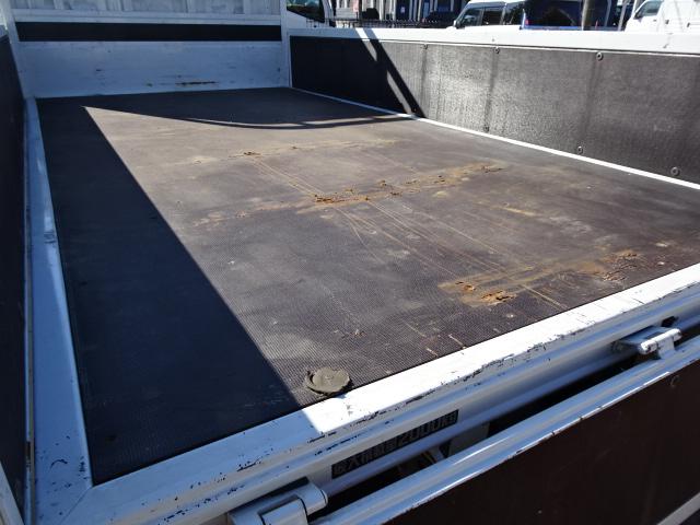 ダイナトラック フルジャストロー　２ｔ積載１０尺　４．０Ｄターボ　オートマ　プリクラッシュセーフティ　ナビＴＶ　スマートインナーミラー　ドラレコ　ＥＴＣ　２ＲＧ－ＸＺＣ６０５（17枚目）