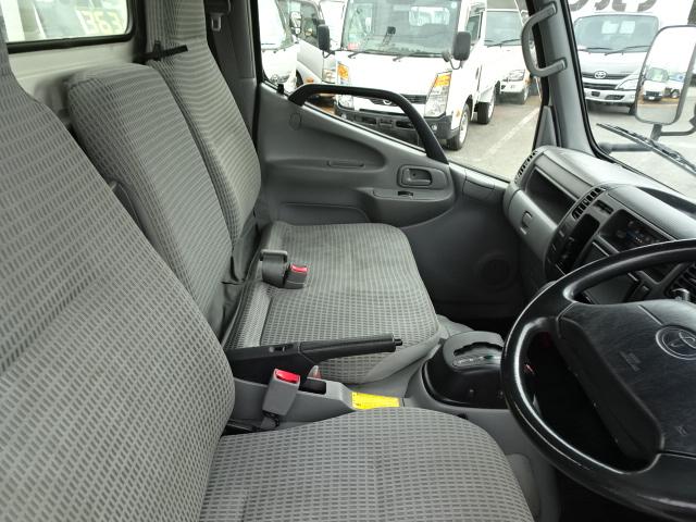 ダイナトラック Sシングルジャストロー 1.25t積載9尺平ボディ 2.0ガソリン オートマ ナビ TV ETC ドラレコ Wエアバッグ スチール床 ABF-TRY220(33枚目)