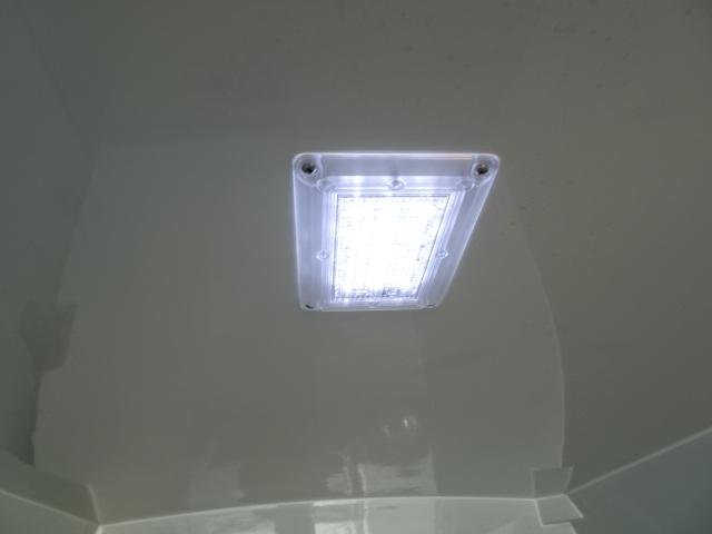 NV200バネットバン 保冷車 1.6ガソリン オートマ キーレス バックカメラ コーナーセンサー 整備記録簿(22枚目)