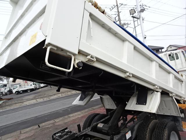 デュトロ ダンプ　新明和製３ｔ積載ダンプ　４．０Ｄターボ　オートマ　プリクラッシュセーフティ　４ナンバー　電動格納ミラー　ＥＴＣ　車両総重量Ｋｇ　２ＫＧ－ＸＺＵ６００Ｔ（31枚目）