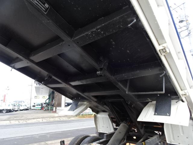 デュトロ ダンプ　新明和製３ｔ積載ダンプ　４．０Ｄターボ　オートマ　プリクラッシュセーフティ　４ナンバー　電動格納ミラー　ＥＴＣ　車両総重量Ｋｇ　２ＫＧ－ＸＺＵ６００Ｔ（32枚目）