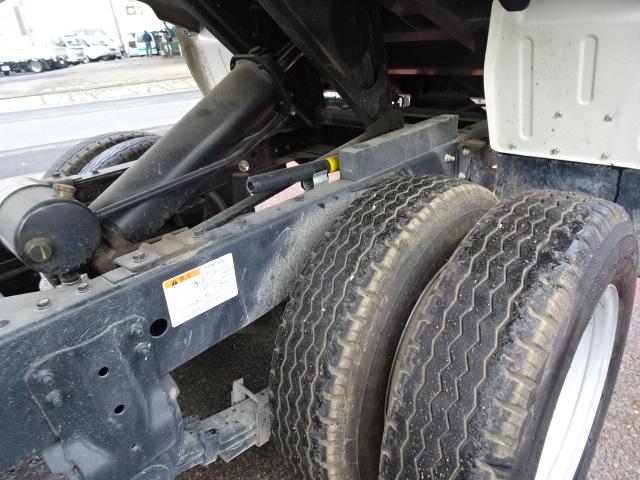 デュトロ ダンプ　新明和製３ｔ積載ダンプ　４．０Ｄターボ　オートマ　プリクラッシュセーフティ　４ナンバー　電動格納ミラー　ＥＴＣ　車両総重量Ｋｇ　２ＫＧ－ＸＺＵ６００Ｔ（35枚目）