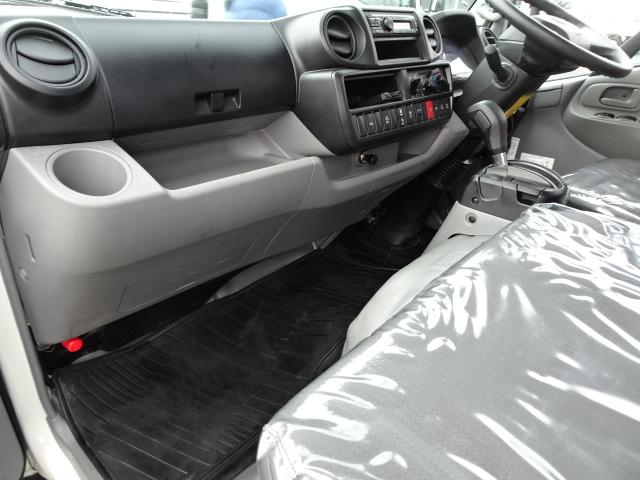 デュトロ ダンプ　新明和製３ｔ積載ダンプ　４．０Ｄターボ　オートマ　プリクラッシュセーフティ　４ナンバー　電動格納ミラー　ＥＴＣ　車両総重量Ｋｇ　２ＫＧ－ＸＺＵ６００Ｔ（46枚目）