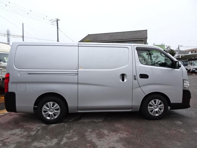 ＮＶ３５０キャラバンバン 　保冷車　保冷バン　５ドア　２．０ガソリン　オートマ　エマージェンシーブレーキ　アラウンドビューモニター　ナビＴＶ　　キーレス　ＥＴＣ　電動格納ミラー　ＣＢＦ－ＶＲ２Ｅ２６（10枚目）
