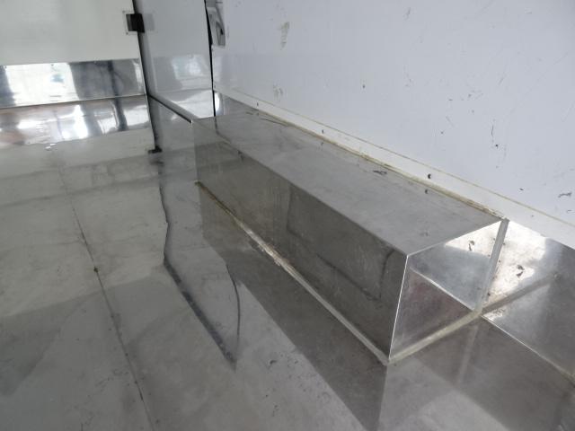 ＮＶ３５０キャラバンバン 　保冷車　保冷バン　５ドア　２．０ガソリン　オートマ　エマージェンシーブレーキ　アラウンドビューモニター　ナビＴＶ　　キーレス　ＥＴＣ　電動格納ミラー　ＣＢＦ－ＶＲ２Ｅ２６（17枚目）