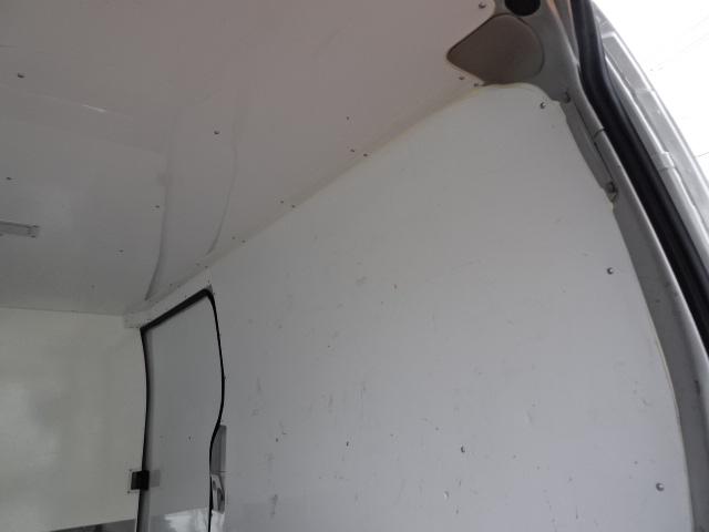 ＮＶ３５０キャラバンバン 　保冷車　保冷バン　５ドア　２．０ガソリン　オートマ　エマージェンシーブレーキ　アラウンドビューモニター　ナビＴＶ　　キーレス　ＥＴＣ　電動格納ミラー　ＣＢＦ－ＶＲ２Ｅ２６（20枚目）