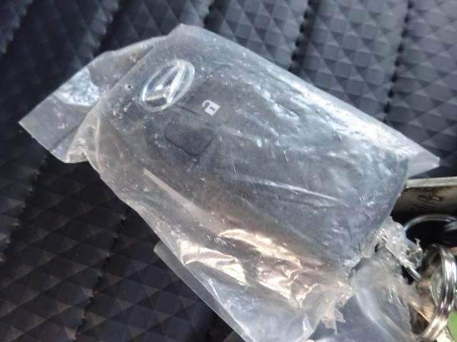 ハイゼットトラック 　冷凍車　－２５℃設定　４ＷＤ　サーマルマスター製　スマアシ　省力パック　レーンアシスト　２コンプレッサー　強化サス　ハロゲンヘッドライト　コーナーセンサー　キーフリー　ヒルホールドシステム　ＣＶＴ（18枚目）