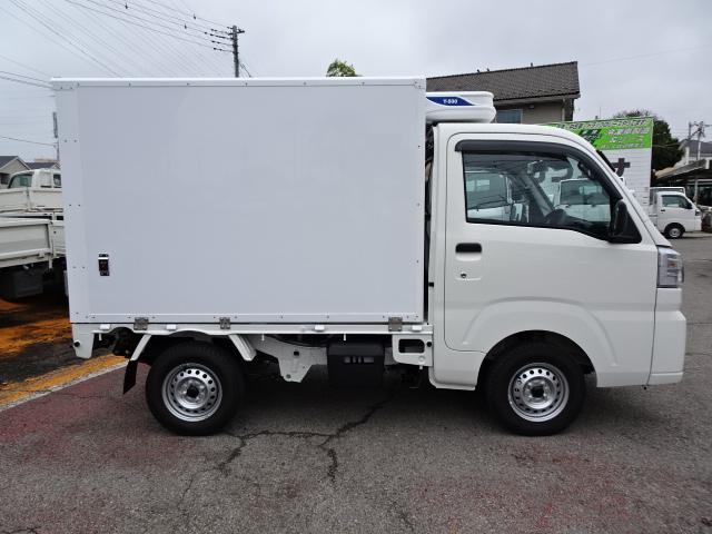 ハイゼットトラック 　冷凍車　－２５℃設定　サーマルマスター製冷凍機　スマアシ　レーンアシスト　２コンプレッサー　強化サス　ハロゲンヘッドライト　コーナーセンサー　ヒルホールドシステム　ＶＳＣ＆ＴＲＣ　ＣＶＴ（29枚目）
