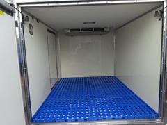 ＮＴ１００クリッパートラック 　冷蔵冷凍車　−２５℃設定日章冷凍製低温冷凍機　２コンプレッサー２ＷＡＹ　サイドドア 0501894A30230630W003 3