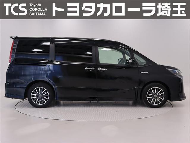 ハイブリッドSi メモリナビ LEDヘッド DVD ローダウン Bカメラ 地デジ キーレスエントリー オートエアコン アルミホイール ナビ&TV ETC 3列シート CD 記録簿 ABS 横滑り防止装置 エアバッグ(5枚目)