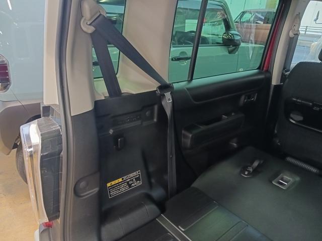 状況に応じてシートを倒せば沢山の荷物が載せられます！