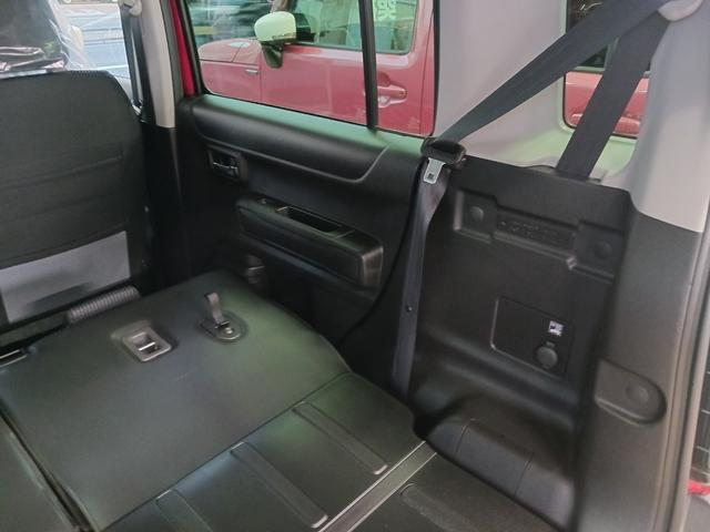 状況に応じてシートを倒せば沢山の荷物が載せられます！