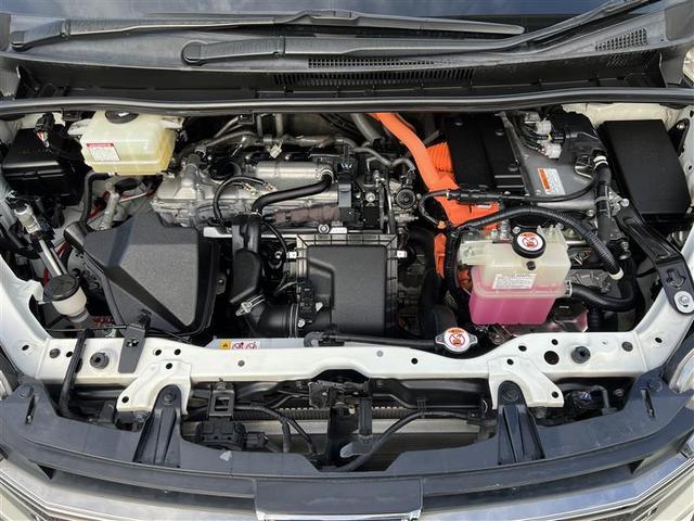 ノア ハイブリッドＳｉ　ダブルバイビーＩＩ　衝突被害軽減ブレーキ　両側パワースライドドア　ＬＥＤヘッドライト　コンライト　９インチナビ　ブルートゥース　ＣＤ・ＤＶＤ再生　バックモニター　ＥＴＣ２．０　前席シートヒーター　スマートキー　点検記録簿（7枚目）