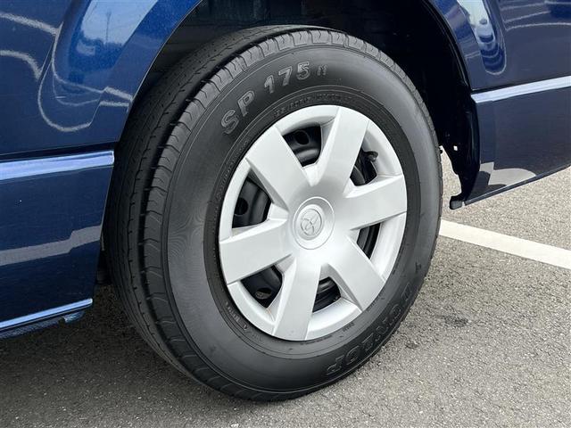 ハイエースバン ロングＤＸ　禁煙車　衝突被害軽減ブレーキ　ステアリングスイッチ　エントリーＳＤナビ　ワンセグＴＶ　ブルートゥース　ＣＤ　バックモニター　ＥＴＣ　最大積載量１２５０キロ　マニュアルエアコン　ＡＣ１００Ｖ電源　記録簿（9枚目）