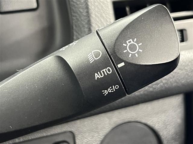 ハイエースバン ロングＤＸ　禁煙車　衝突被害軽減ブレーキ　ステアリングスイッチ　エントリーＳＤナビ　ワンセグＴＶ　ブルートゥース　ＣＤ　バックモニター　ＥＴＣ　最大積載量１２５０キロ　マニュアルエアコン　ＡＣ１００Ｖ電源　記録簿（13枚目）