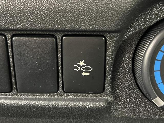ハイエースバン ロングＤＸ　禁煙車　衝突被害軽減ブレーキ　ステアリングスイッチ　エントリーＳＤナビ　ワンセグＴＶ　ブルートゥース　ＣＤ　バックモニター　ＥＴＣ　最大積載量１２５０キロ　マニュアルエアコン　ＡＣ１００Ｖ電源　記録簿（19枚目）