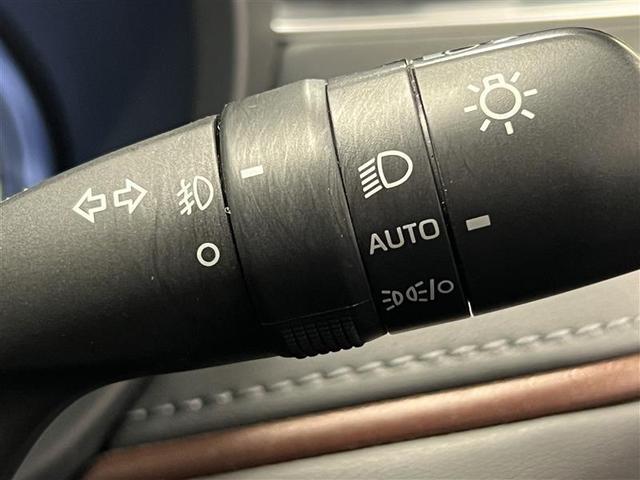 ハリアーハイブリッド Ｚ　衝突被害軽減ブレーキ　ＬＥＤライト　クルーズコントロール　ＪＢＬ　ディスプレイオーディオ　パノラミックビューモニター　ＥＴＣ２．０　パワーバックドア　パワーシート　デジタルインナーミラー　記録簿（11枚目）