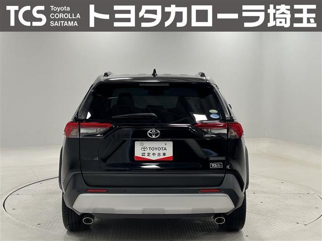 外板色はアティチュードブラックマイカ（２１８）！ボディサイズは全長４６１×全幅１８６×全高１６９センチ！３ナンバー登録となります！