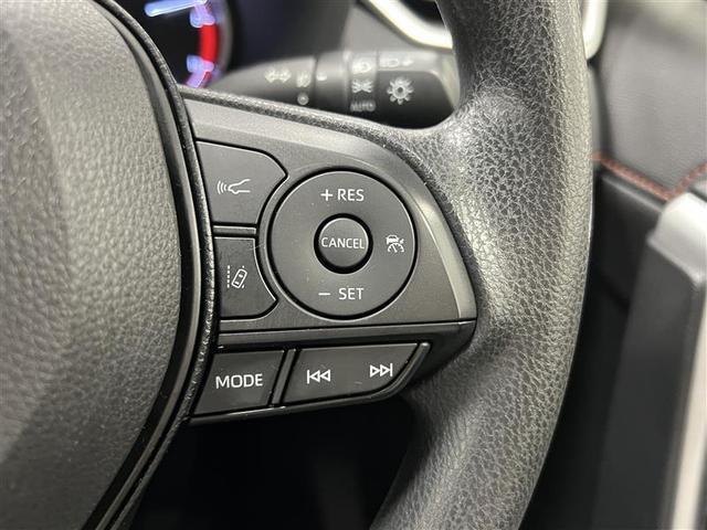 右側で全車速追従機能レーダークルーズコントロールの操作などが可能！