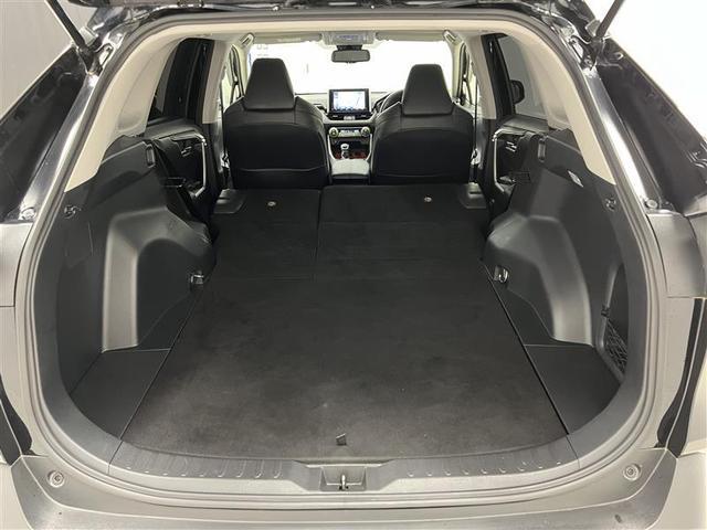 状況に応じてシートを倒せばフラットになり大容量！沢山の荷物が載せられます！