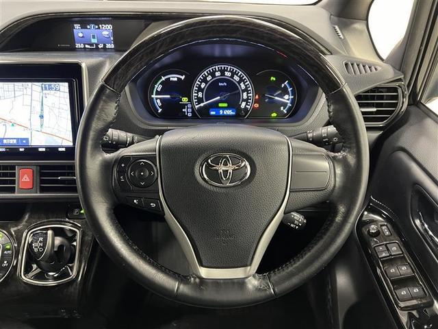 エスクァイア ハイブリッドGi 禁煙車 モデリスタフルエアロ 衝突被害軽減ブレーキ LEDライト 9インチナビ ブルートゥース CD DVD 雨滴除去機能付バックモニター ETC シートヒーター 15AW スペアタイヤ 点検記録簿(11枚目)