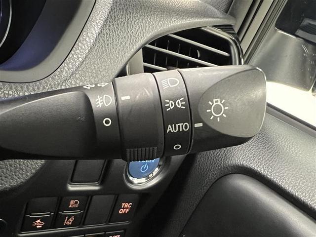 エスクァイア ハイブリッドGi 禁煙車 モデリスタフルエアロ 衝突被害軽減ブレーキ LEDライト 9インチナビ ブルートゥース CD DVD 雨滴除去機能付バックモニター ETC シートヒーター 15AW スペアタイヤ 点検記録簿(14枚目)