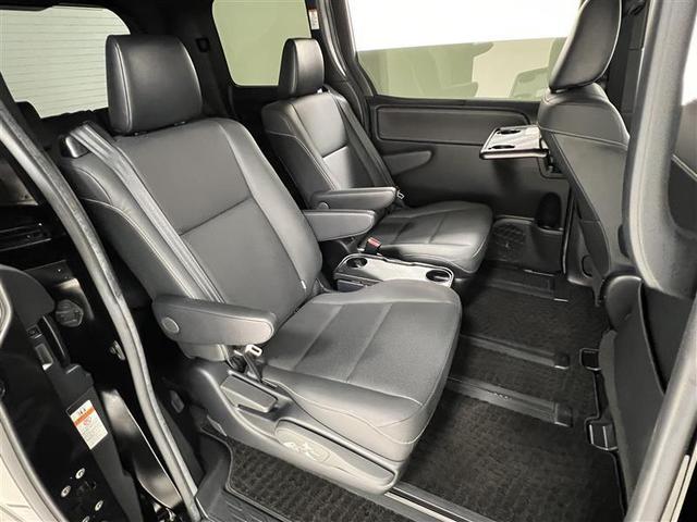 エスクァイア ハイブリッドGi 禁煙車 モデリスタフルエアロ 衝突被害軽減ブレーキ LEDライト 9インチナビ ブルートゥース CD DVD 雨滴除去機能付バックモニター ETC シートヒーター 15AW スペアタイヤ 点検記録簿(25枚目)