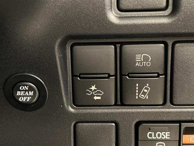 エスクァイア ハイブリッドGi 禁煙車 モデリスタフルエアロ 衝突被害軽減ブレーキ LEDライト 9インチナビ ブルートゥース CD DVD 雨滴除去機能付バックモニター ETC シートヒーター 15AW スペアタイヤ 点検記録簿(35枚目)