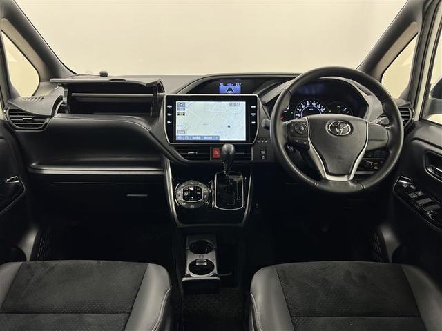 ヴォクシー ＺＳ　煌ＩＩＩ　禁煙車　ＴＲＤカーボン調デカール　衝突被害軽減ブレーキ　１０インチＳＤナビ　バックモニター　後席モニター　ＥＴＣ２．０　ホイールロックナット　両側パワースライドドア　スマートキー　点検記録簿（11枚目）