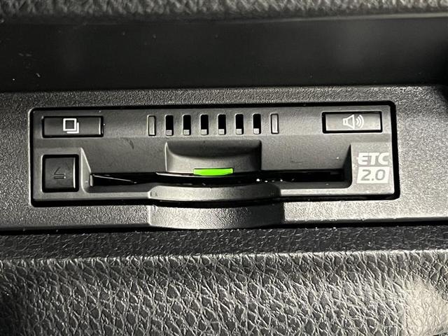 ヴォクシー ＺＳ　煌ＩＩＩ　禁煙車　ＴＲＤカーボン調デカール　衝突被害軽減ブレーキ　１０インチＳＤナビ　バックモニター　後席モニター　ＥＴＣ２．０　ホイールロックナット　両側パワースライドドア　スマートキー　点検記録簿（23枚目）