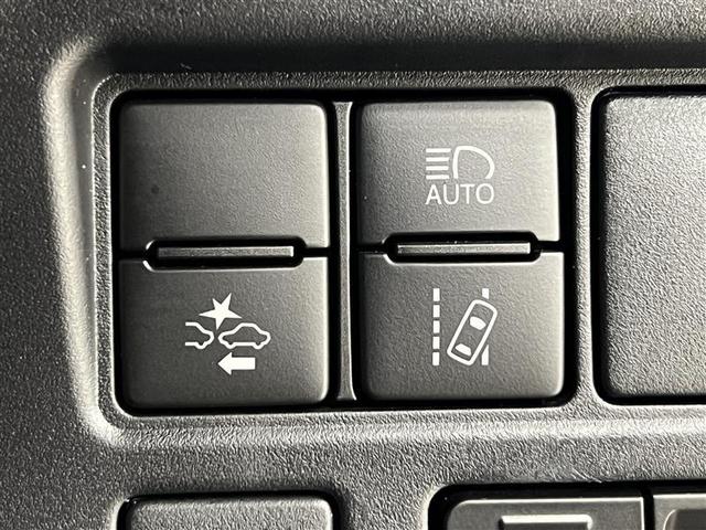 ヴォクシー ＺＳ　煌ＩＩＩ　禁煙車　ＴＲＤカーボン調デカール　衝突被害軽減ブレーキ　１０インチＳＤナビ　バックモニター　後席モニター　ＥＴＣ２．０　ホイールロックナット　両側パワースライドドア　スマートキー　点検記録簿（25枚目）