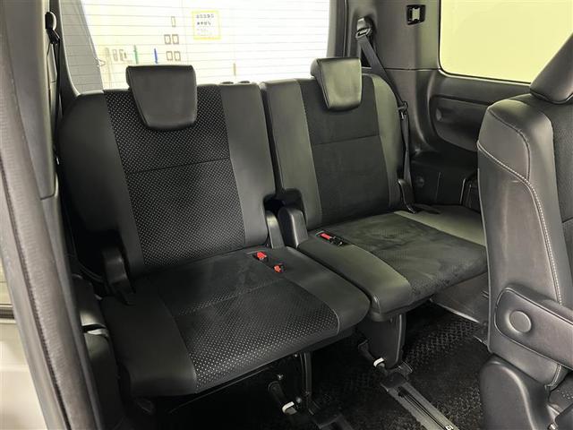 ヴォクシー ＺＳ　煌ＩＩＩ　禁煙車　ＴＲＤカーボン調デカール　衝突被害軽減ブレーキ　１０インチＳＤナビ　バックモニター　後席モニター　ＥＴＣ２．０　ホイールロックナット　両側パワースライドドア　スマートキー　点検記録簿（31枚目）