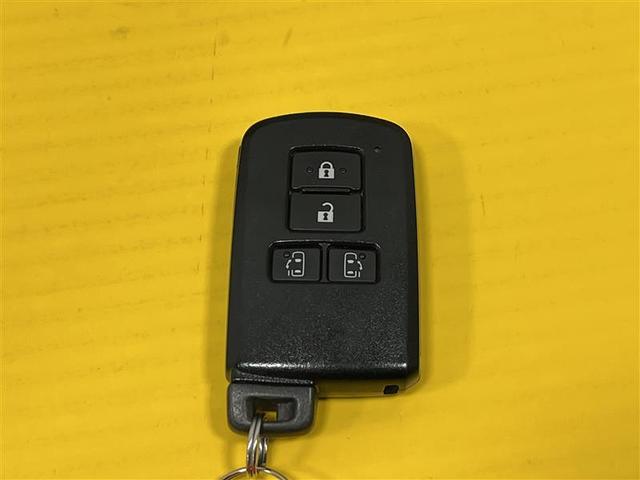 ヴォクシー ＺＳ　煌ＩＩＩ　禁煙車　ＴＲＤカーボン調デカール　衝突被害軽減ブレーキ　１０インチＳＤナビ　バックモニター　後席モニター　ＥＴＣ２．０　ホイールロックナット　両側パワースライドドア　スマートキー　点検記録簿（33枚目）