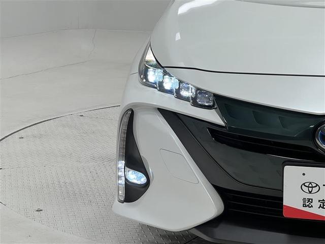 プリウスＰＨＶ Ｓナビパッケージ　衝突被害軽減ブレーキ　ＬＥＤヘッドライト　クルーズコントロール　１１．６インチナビ　フルセグＴＶ　ブルートゥース　バックモニター　ＥＴＣ２．０　シートヒーター　充電ケーブル　スマートキー　点検記録簿（7枚目）