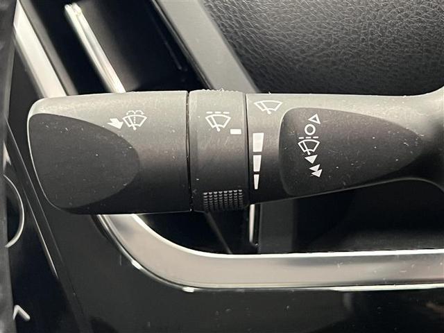 プリウスＰＨＶ Ｓナビパッケージ　衝突被害軽減ブレーキ　ＬＥＤヘッドライト　クルーズコントロール　１１．６インチナビ　フルセグＴＶ　ブルートゥース　バックモニター　ＥＴＣ２．０　シートヒーター　充電ケーブル　スマートキー　点検記録簿（16枚目）