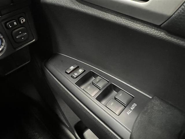 カローラアクシオ ハイブリッドG 禁煙車 スマートエントリ キーレスキー ETC車載器 ナビ&TV パワーウィンドウ ABS カーテンエアバッグ パワーステアリング バックカメラ 横滑り防止 エアコン フルセグ(25枚目)